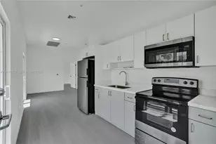 1567 NW 1st St, Miami, FL 33125 - Photo 4