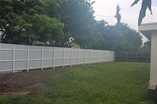 18815 NW 42nd Pl, Miami Gardens, FL 33055 - Photo 2
