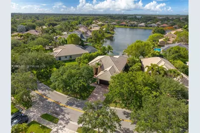10684 NW 64th Ct, Parkland, FL 33076 - Photo 2