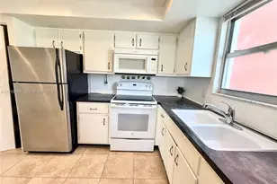 1351 NE Miami Gardens Dr, Miami, FL 33179 - Photo 6