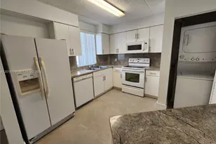 6065 NW 186th St, Hialeah, FL 33015 - Photo 2