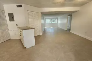 6065 NW 186th St, Hialeah, FL 33015 - Photo 4