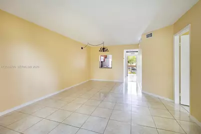 9000 NW 28th Dr #1-304, Coral Springs, FL 33065 - Photo 6