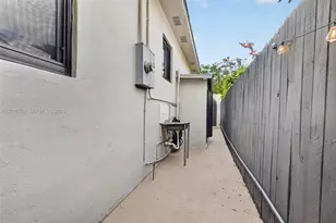 1871 SW 23rd St, Miami, FL 33145 - Photo 36