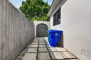 1871 SW 23rd St, Miami, FL 33145 - Photo 40