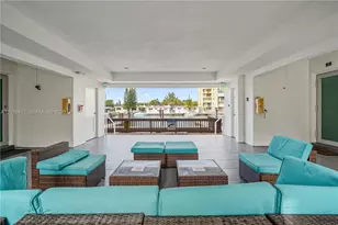 7950 Tatum Waterway Dr, Miami Beach, FL 33141 - Photo 8