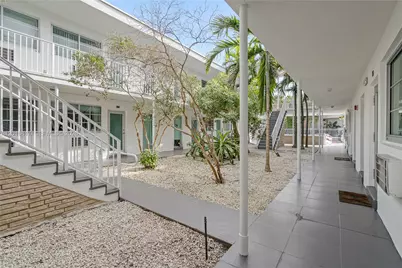 7950 Tatum Waterway Dr #N14, Miami Beach, FL 33141 - Photo 10