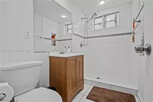 7950 Tatum Waterway Dr, Miami Beach, FL 33141 - Photo 22