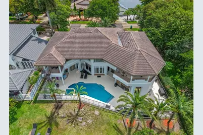 14332 Ardoch Pl, Miami Lakes, FL 33016 - Photo 2