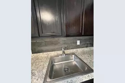 901 SW 4th Ter, Hallandale Beach, FL 33009 - Photo 12