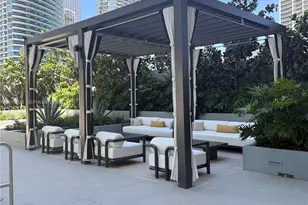 77 SE 5th St, Miami, FL 33131 - Photo 30