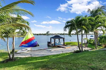 7964 SW 199th Ter, Cutler Bay, FL 33189 - Photo 30