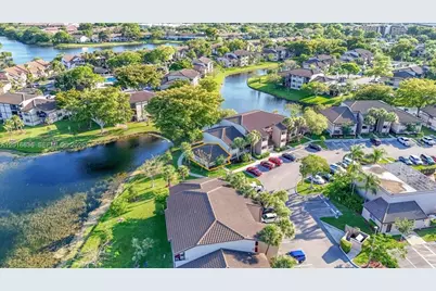 9860 Nob Hill Ln #9860, Sunrise, FL 33351 - Photo 2