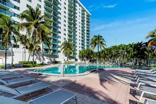 19380 Collins Ave, Sunny Isles Beach, FL 33160 - Photo 18