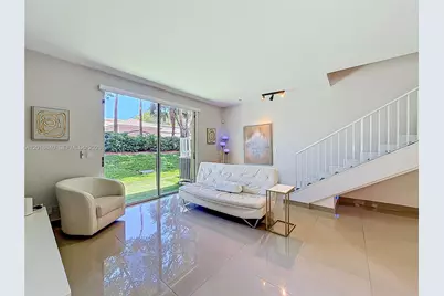 952 Sevilla Cir, Weston, FL 33326 - Photo 8
