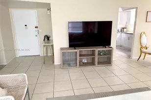 1301 NE Miami Gardens Dr, Miami, FL 33179 - Photo 2