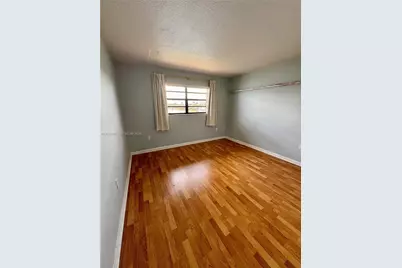 2762 W 60th St #53, Hialeah, FL 33016 - Photo 12