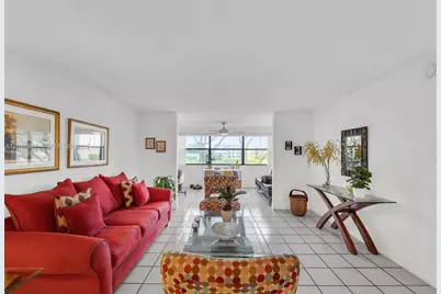 10451 Sunrise Lakes Blvd #205, Sunrise, FL 33322 - Photo 4
