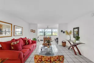 10451 Sunrise Lakes Blvd, Sunrise, FL 33322 - Photo 4