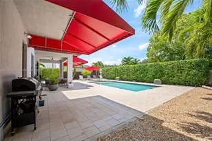 8915 NW 161st Terrace, Miami Lakes, FL 33018 - Photo 22
