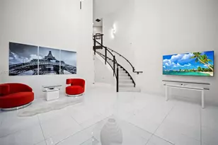 8915 NW 161st Terrace, Miami Lakes, FL 33018 - Photo 4