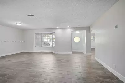 4301 NW 35th Ave, Lauderdale Lakes, FL 33309 - Photo 2
