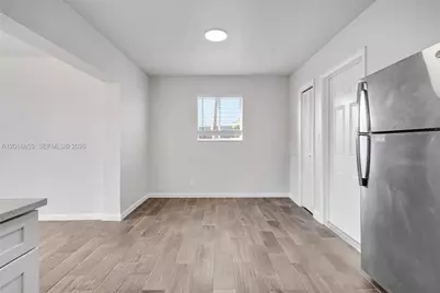 4301 NW 35th Ave, Lauderdale Lakes, FL 33309 - Photo 14