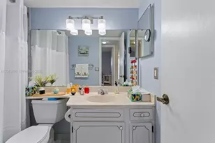 9820 S Hollybrook Lake Dr, Pembroke Pines, FL 33025 - Photo 12