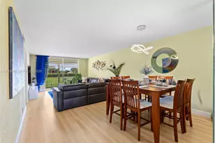 9820 S Hollybrook Lake Dr, Pembroke Pines, FL 33025 - Photo 6