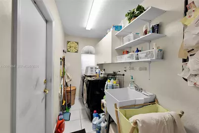 701 SW 93rd Ter, Pembroke Pines, FL 33025 - Photo 24