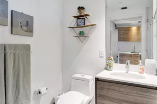 121 NE 34th St, Miami, FL 33137 - Photo 24
