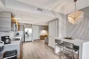 121 NE 34th St, Miami, FL 33137 - Photo 18