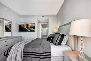 121 NE 34th St, Miami, FL 33137 - Photo 32