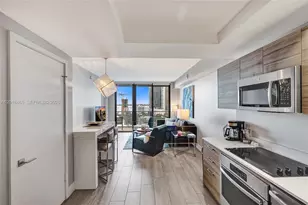 121 NE 34th St, Miami, FL 33137 - Photo 14
