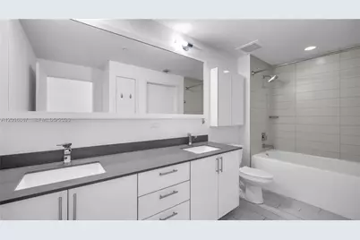 999 SW 1st Ave #2009, Miami, FL 33130 - Photo 12