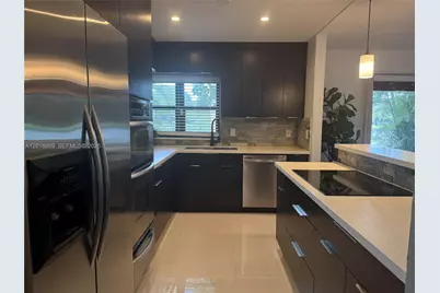 3453 Spring Bluff Pl #12, Lauderhill, FL 33319 - Photo 4
