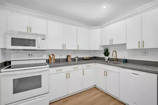 8280 SW 24th St, North Lauderdale, FL 33068 - Photo 2