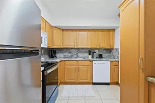3725 S Ocean Dr, Hollywood, FL 33019 - Photo 10