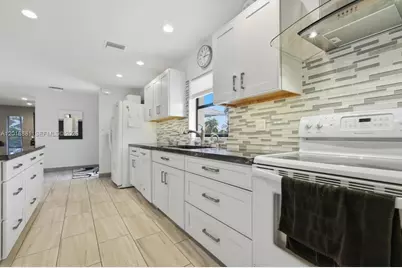 6455 Hitchin Post Way, Delray Beach, FL 33484 - Photo 6