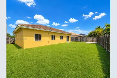 705 SE 13th Ter #., Homestead, FL 33033 - Photo 14