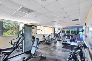6422 Collins Ave, Miami Beach, FL 33141 - Photo 24