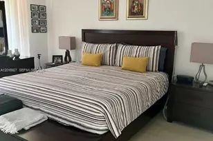 1701 NE 115th St, Miami, FL 33181 - Photo 12