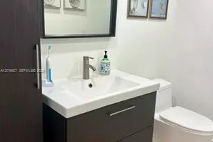1701 NE 115th St, Miami, FL 33181 - Photo 16
