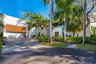 400 Tamarind Dr, Hallandale Beach, FL 33009 - Photo 4