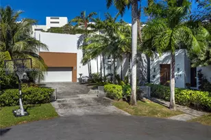400 Tamarind Dr, Hallandale Beach, FL 33009 - Photo 52