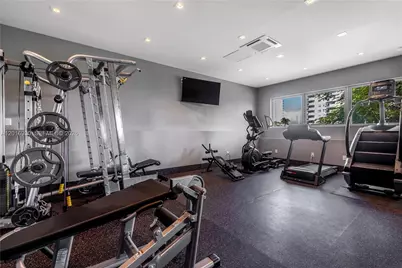 400 Tamarind Dr, Hallandale Beach, FL 33009 - Photo 42