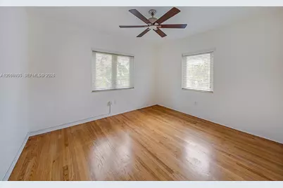 1082 NE 89th St, Miami, FL 33138 - Photo 12