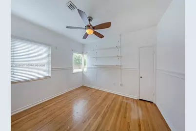 1082 NE 89th St, Miami, FL 33138 - Photo 14