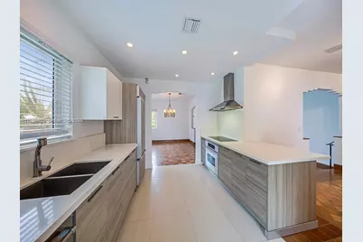 1082 NE 89th St, Miami, FL 33138 - Photo 10