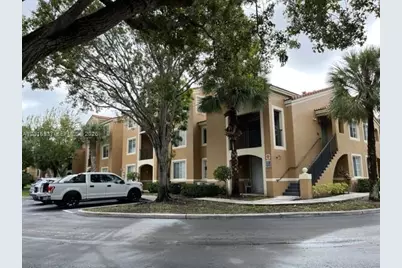 8000 N Nob Hill Rd #206, Tamarac, FL 33321 - Photo 2
